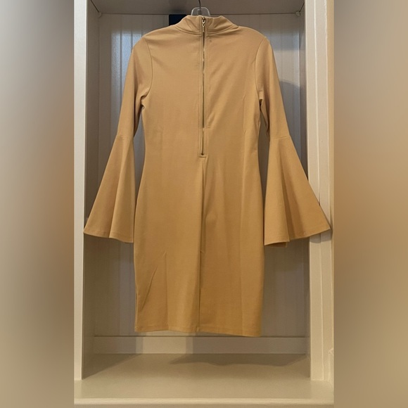 VENUS Gold Knit Dress with stunning bell-sleeves | M | NWOT - Picture 4 of 6